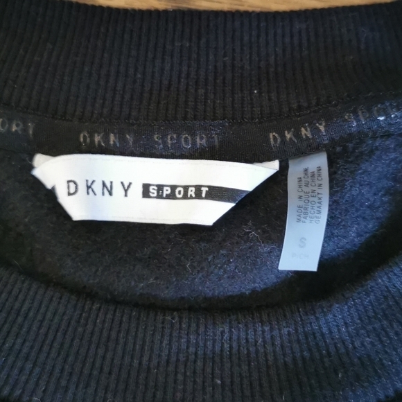 Dkny Gold Lettered Black Sport Sweatshirt Small New - Picture 6 of 6